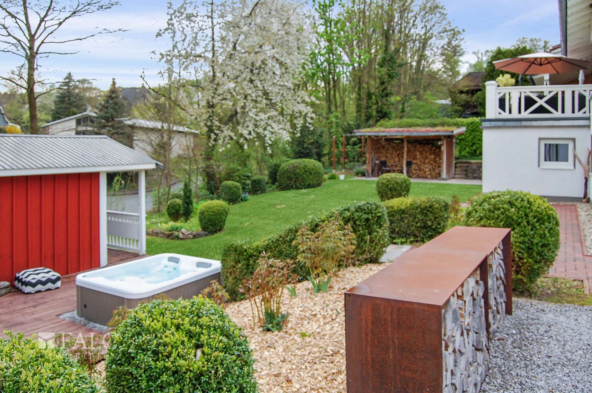 Gartenansicht oben links